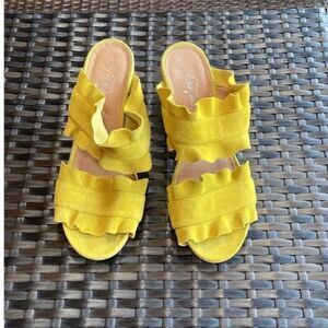 Free people Rosie ruffle heels size 37